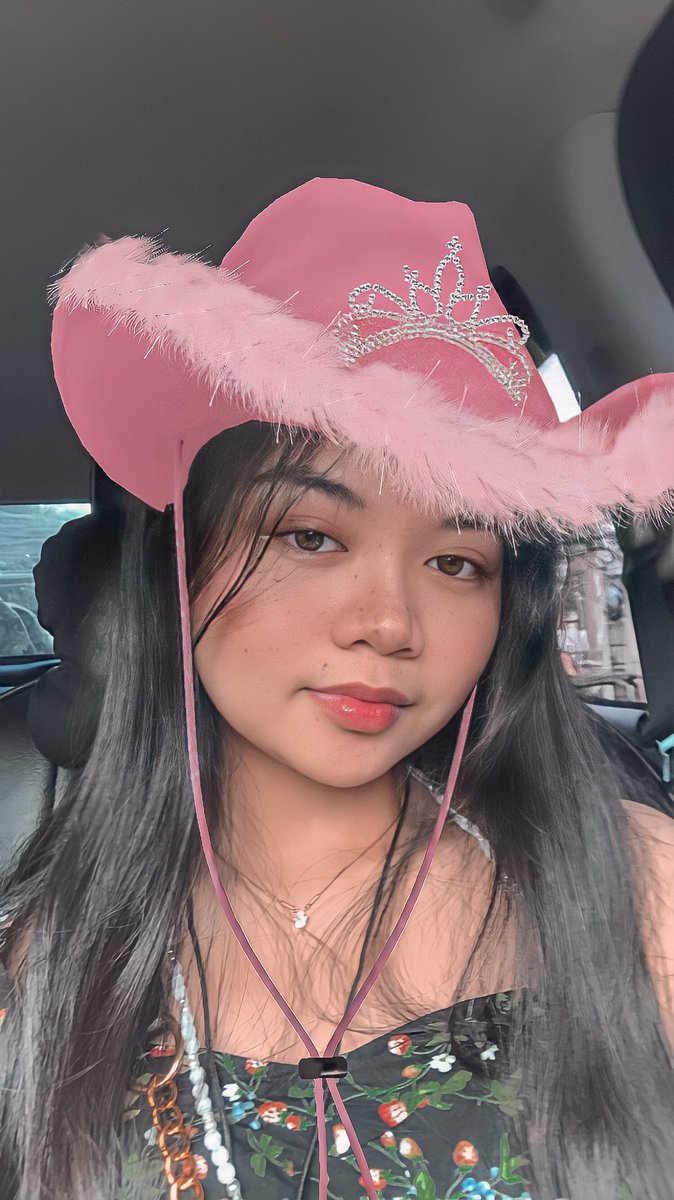 astrafairia's tweet photo. our love for this cowboy hat ♡
#NicoleLaenoSelcaDay #CEGadmin https://t.co/w4oDznTMJe