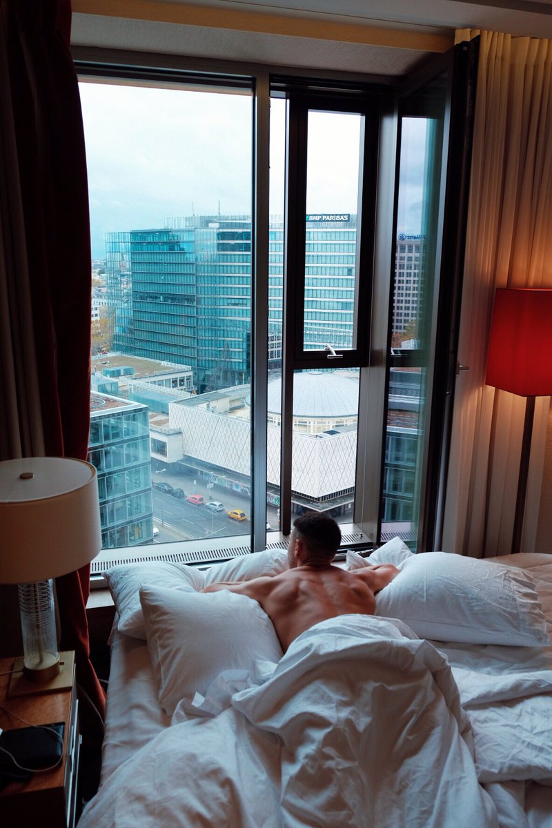 Liuk54's tweet photo. Guten Morgen! 🏙 #berlin #waldorfastoria https://t.co/w6bNltlDYJ
