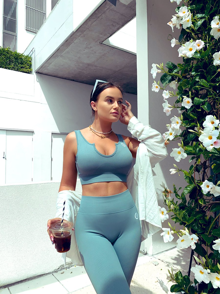 elegantrig's tweet photo. Absolute Ribbed Set - #elegantrig #activewear #freeshipping #afterpay #gymwear #australia #newzealand #leggings #fitnessgirl #australianowned #startup #smallbusiness #BlackFriday #affordable https://t.co/E2o63yFrZG