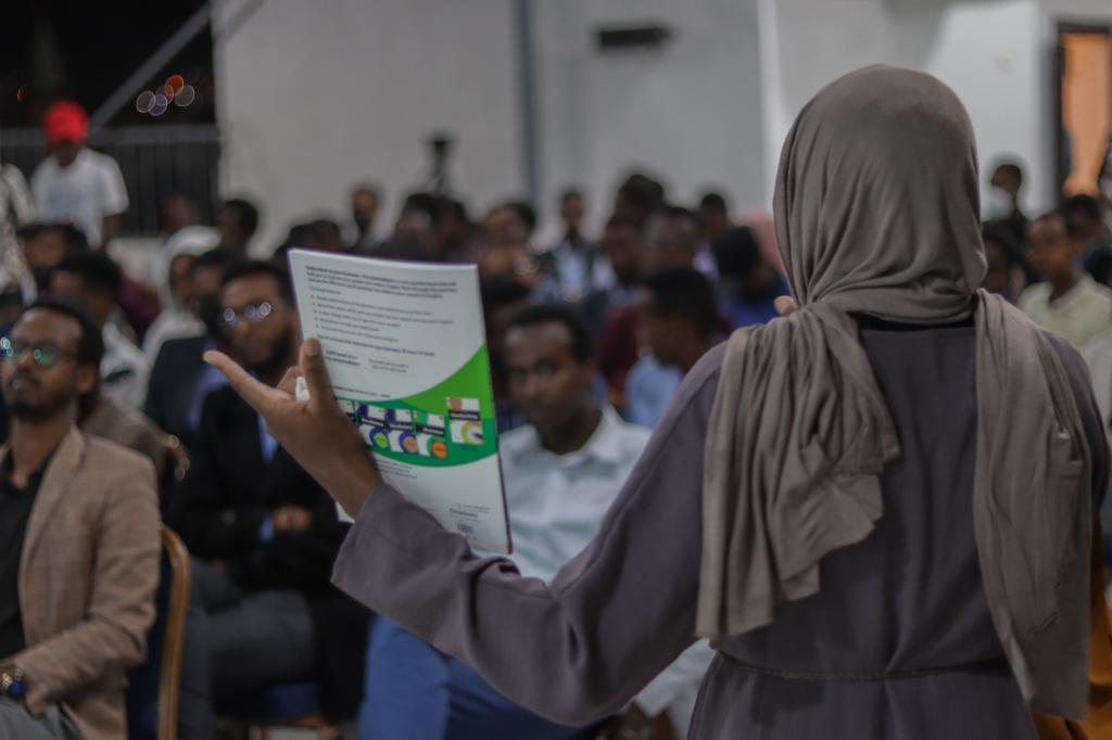 sahanbooks's tweet photo. English language workshop 'Improve your language' at Sahanbooks Rooftop Hall 

📞 523355:615885
WhatsApp:+252636374561

#Sahanbooks https://t.co/oLPcRZ2R6W