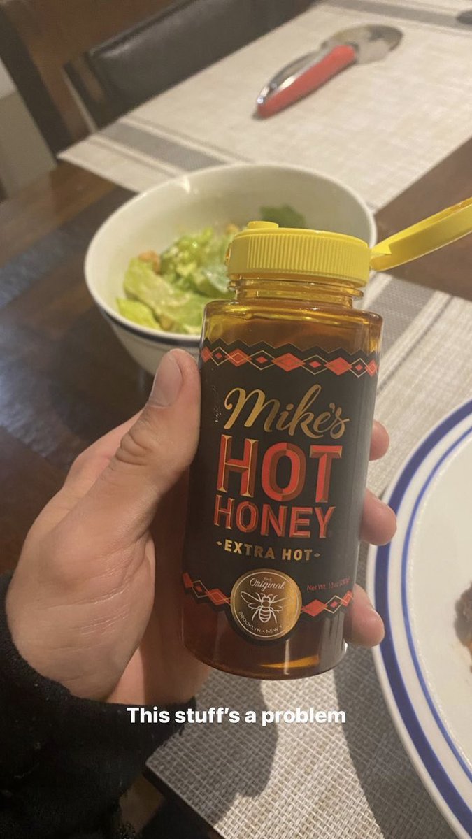 UpdatesWDWMx's tweet photo. Daniel vía Instagram story.

@SeaveyDaniel: esta cosa es un problema https://t.co/jc5cA6LrPT