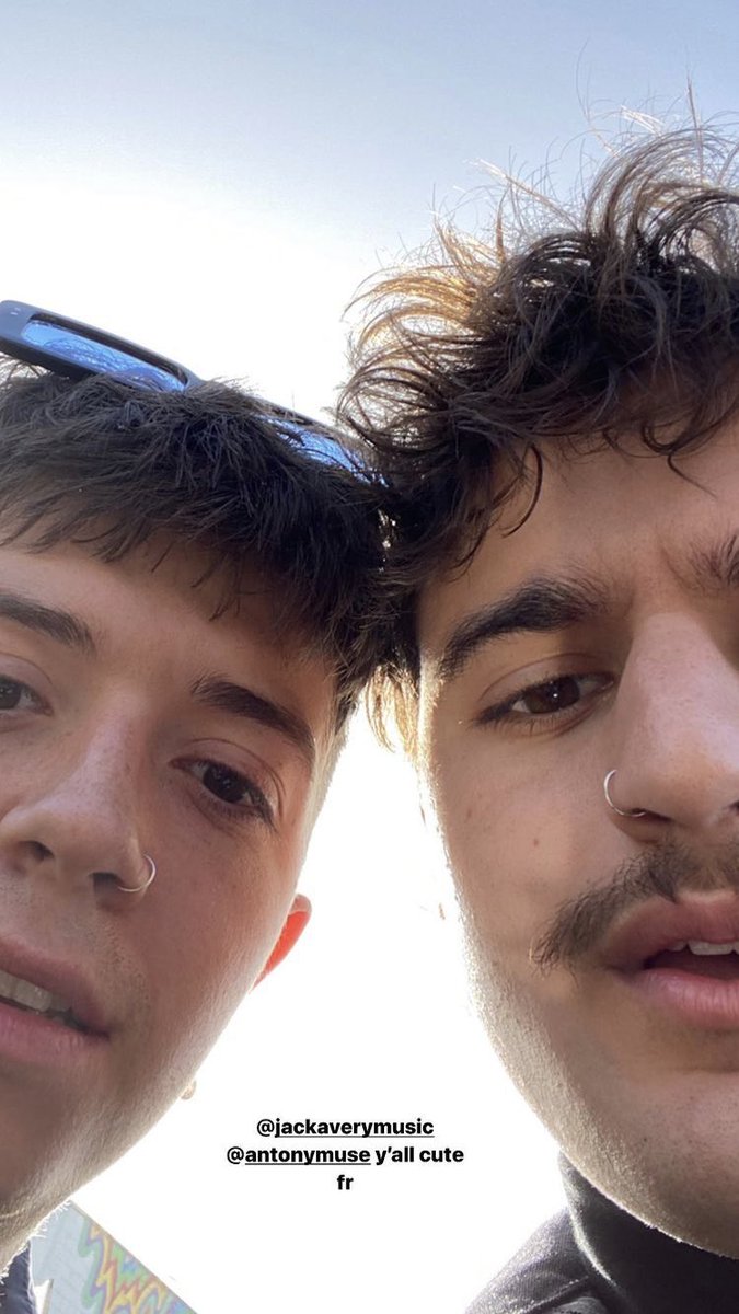 UpdatesWDWMx's tweet photo. Daniel vía Instagram story.

@SeaveyDaniel: @jackaverymusic @antonymuse ustedes son lindos realmente https://t.co/MJq1MNelF1