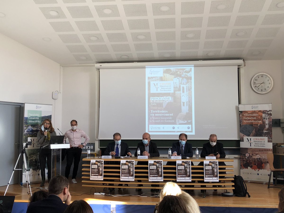 numerique_corse's tweet photo. Ouverture de la séance inaugurale de la chaire « Mutations et Innovations Territoriales » à @VilleCorti 😄 #chaireMIT https://t.co/JJQpYeXTJY