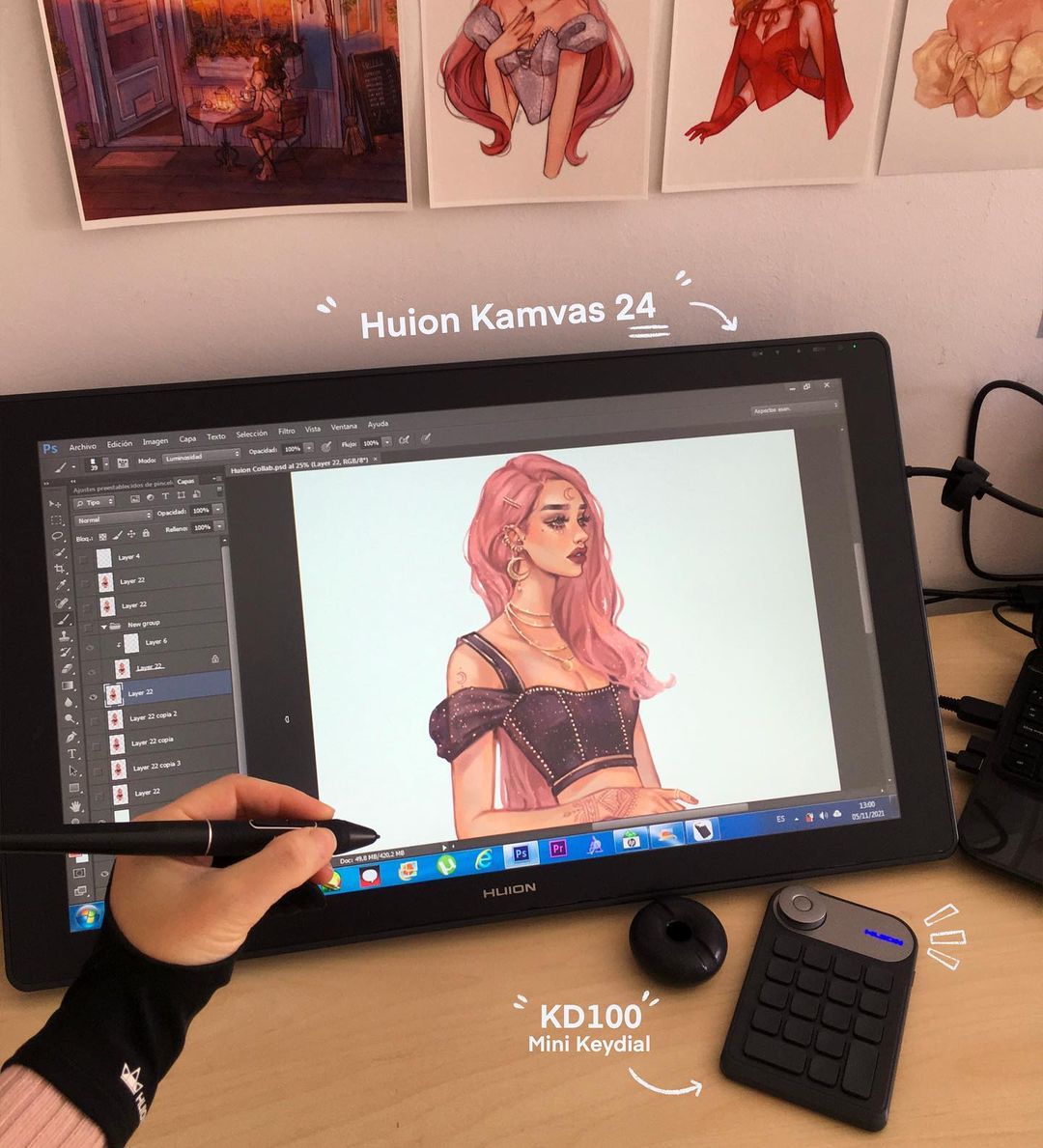 HuionEspanol's tweet photo. Vamos a ver el personajito nuevo de @asayris usando su kamvas 24+kd100:
“Quiero destacar la presencia del Mini Keydial porque es una herramienta que te facilita el trabajo enormemente...."
mini key dial kd100: https://t.co/lqnOmTvoC4
#huionkamvas24 #kd100 #characterdesign https://t.co/AUo0Rb0vLf