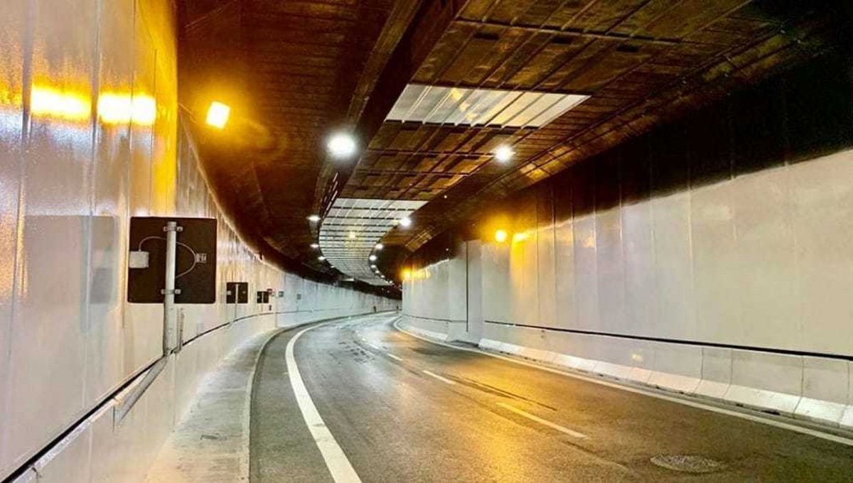 rep_roma's tweet photo. Installati i primi 4 tutor nella Galleria Giovanni XXIII, velocità massima a 70 km/h [aggiornamento delle 10:26] https://t.co/3FHRZnFukn https://t.co/4yeYHBRXNt