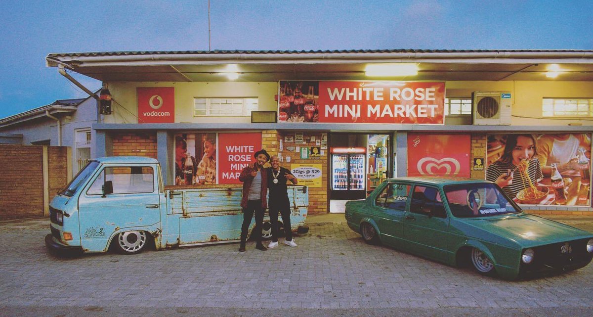 EarlyB_Music's tweet photo. You can’t shoot a video in Slam City and not have a “plat kar” in it😁 Big shoutout to MZ CUSTOM GATAGE for these rides😁 Kan nie wag tot julle sien wat Daai Kombi doen nie @UMGSA
#newmusicvideoloading
#mzscustomgarage
#blcenetertainment
#EarlyBMusic
#isvanniedalafmeisie https://t.co/qE7bf1C5rx