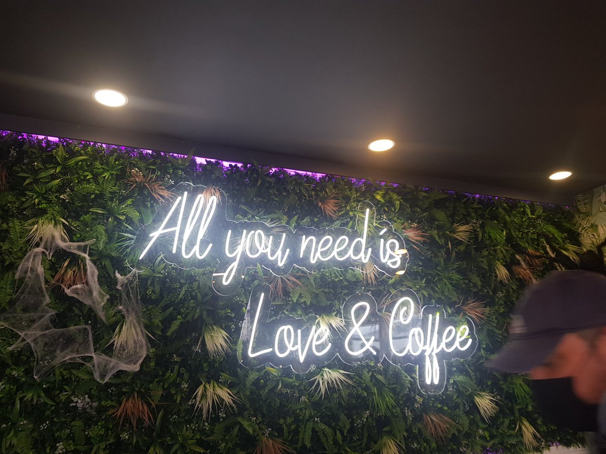 Vicky_Familyfun's tweet photo. True saying i saw recently up town 😁❤ @CostaCoffee 👌 https://t.co/qWEilB2sCy