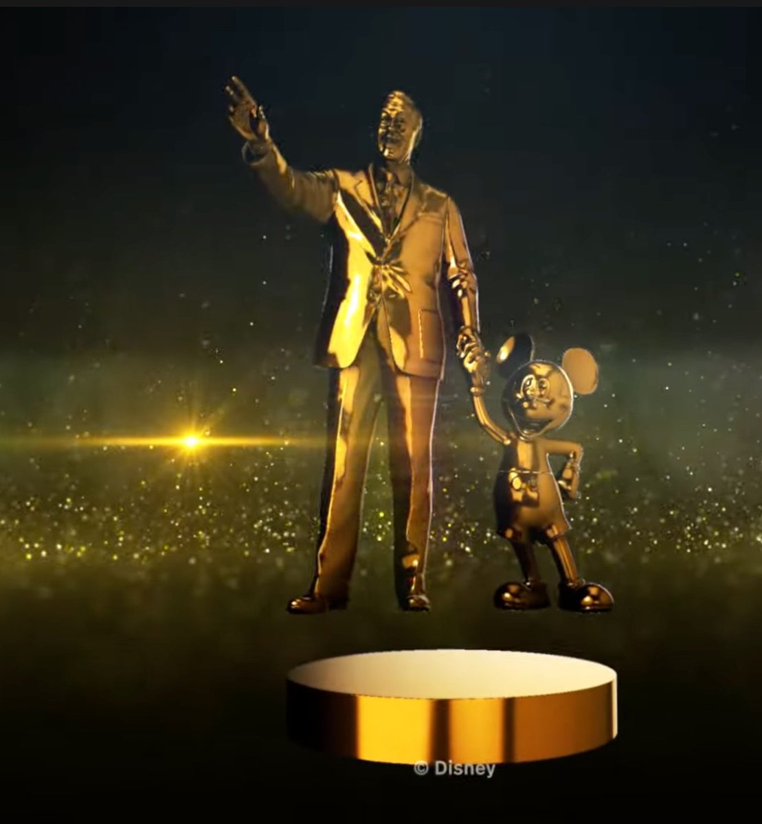 MickeyViews's tweet photo. Disney is beginning to sell NFT's in promotion of Disney+ Day via VeVe Digital Collectables https://t.co/sCKKIQ54OC