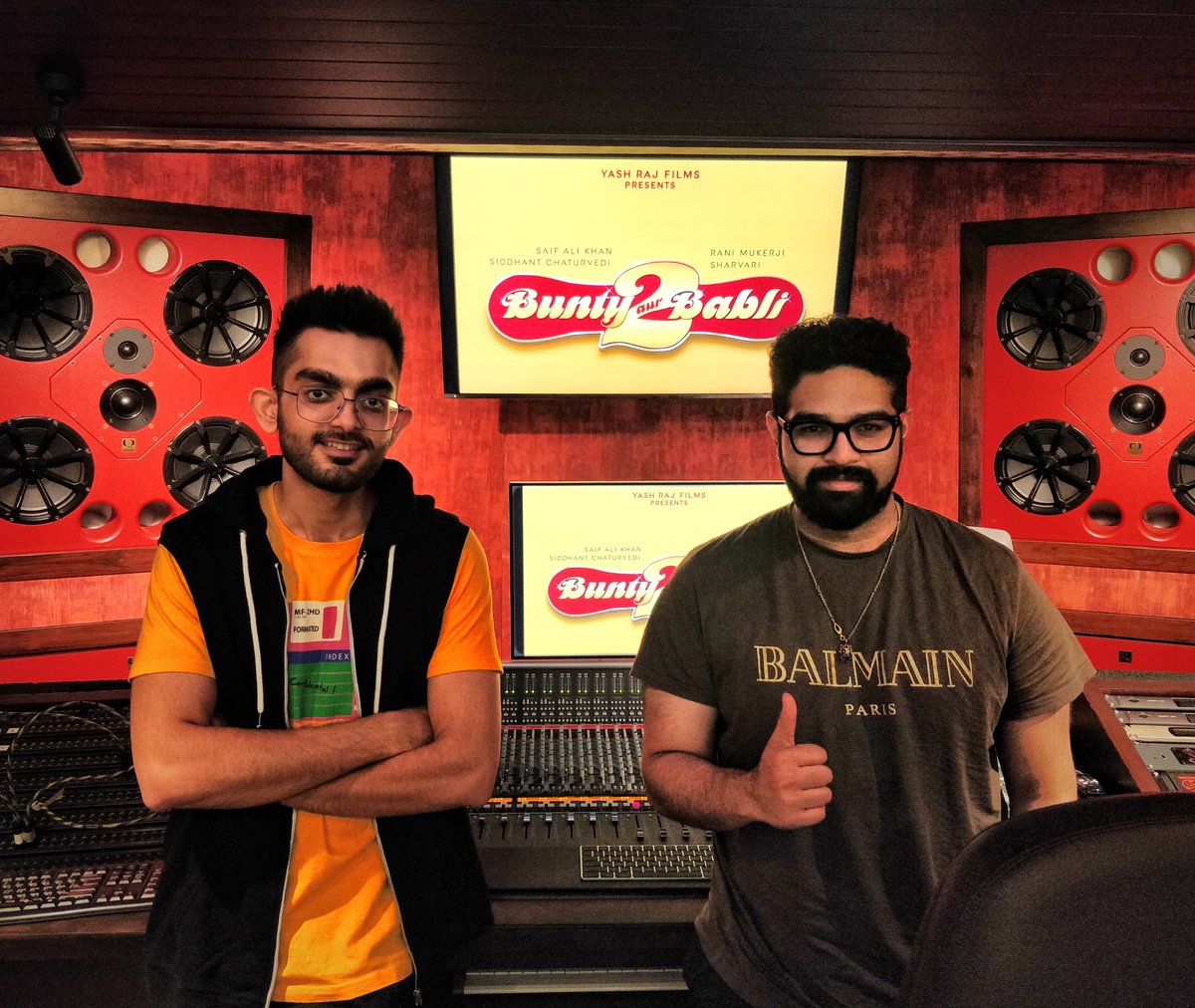 I used to have a cassette of the Bunty Babli (2005) that I kept listening to on a Walkman when I was young, @sidMahadevan had sung a section of original BnB song in 2005 as a child artist and now you'll hear the two of us at our best on the #BuntyAurBabli2 title track 🎶 S-E-L 🙏🏻
