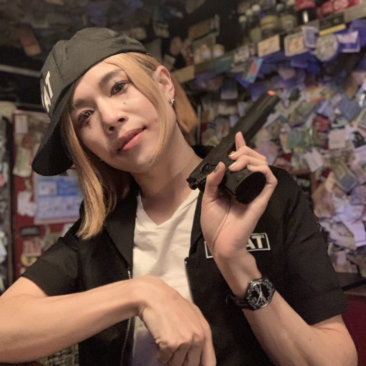 votreshu's tweet photo. 🍺11月のバーシフト🔮
日付:11/13(土)、11/26(金)20時〜
店名:Alley Nuts at 新宿ゴールデン街
住所:歌舞伎町1-1-9 2F
サービス:お酒x音楽x占い
お酒はお通し代無しで、一杯800円〜
占いも一回800円、もし込み入った内容であれば相談しながら決めます✨
ご来店を楽しみにお待ちしておらます🥰 https://t.co/5myUHeFfTk