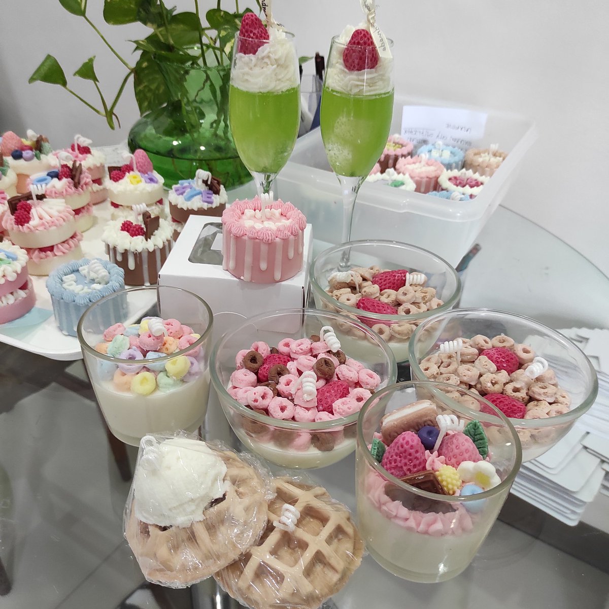 October batch photos. We are opening our November Batch on 14th. Watch out for our Christmas inspired dessert candles!
