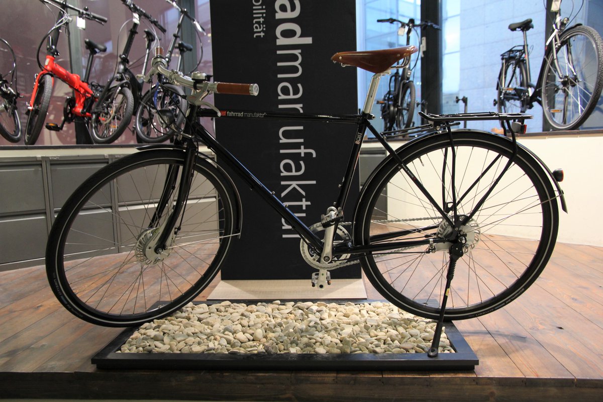 Old, but gold! 
Das 2013er <a href="/VSFManufaktur/">vsffahrradmanufaktur</a> 8cht.

Gibt´s hier: tinyurl.com/fdnw3xd9

#radmitte #vsf #fahrradmanufaktur #magdeburg #sachsenanhalt #radfahren #fahrradfahren #city #classic 
(Unbezahlte Werbung wegen Markennennung)