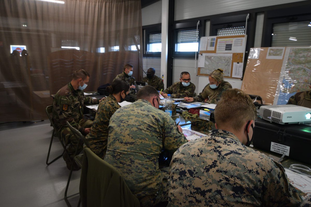 CDC3RAMa's tweet image. « Call for fire ! » Durant 4 semaines, le #3RAMa accueille ses frères d’armes du 10th Marines de l’@USMC afin d’accroître notre interopérabilité et de travailler des procédures communes d’appuis-feux. Préparer les conflits de demain c’est aussi s’entraîner avec nos partenaires !