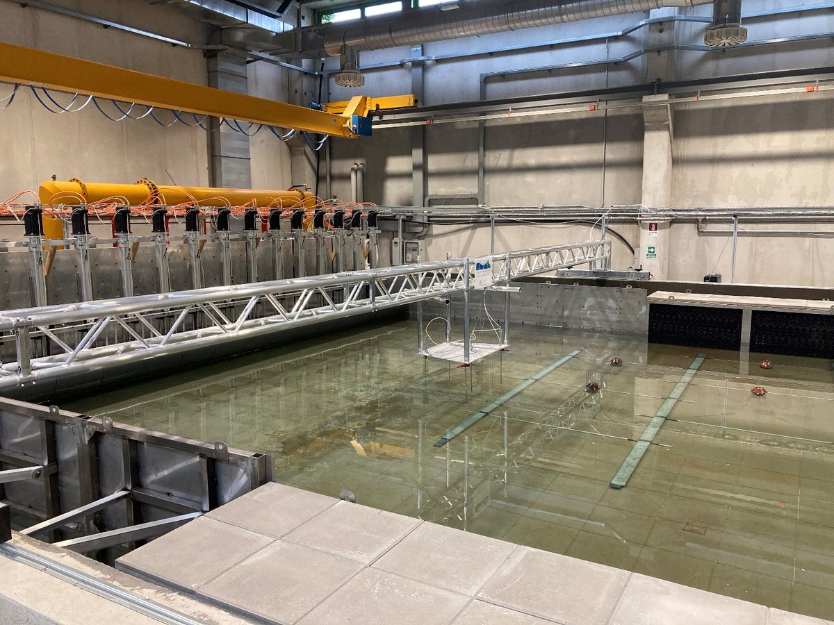 bluedeal_med's tweet photo. For the #OIChallenge Barbara Zanuttigh and Elisa Dallavalle have presented a floating energy device that harnesses the #EnergyWaves🌊 to achieve energy autonomy for the island of Samos🏖️

To know more about the project
👉 https://t.co/WBDGpXvy19

#OISolvers #BlueEnergy #MRE https://t.co/pF5QZOhYip