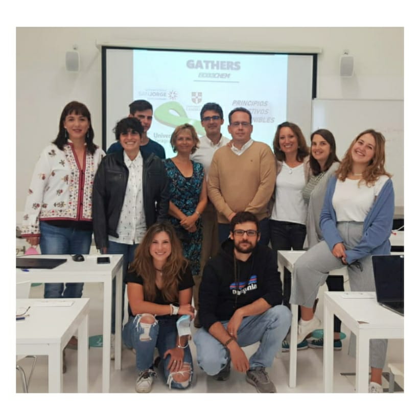 ARAID_ES's tweet photo. ‼️Bienvenida @MPilardelrio que se incorpora a ARAID y desarrolla ya su trabajo en @_usj_ @Salud_USJ en el grupo #Eco2CHEM Su línea de #investigación es nuevos metalofármacos con actividad bactericida como terapia frente a #patógenos multirresistentes🦠👩🔬
➡️https://t.co/btxVdLDiDD https://t.co/GnCMfAvxdT