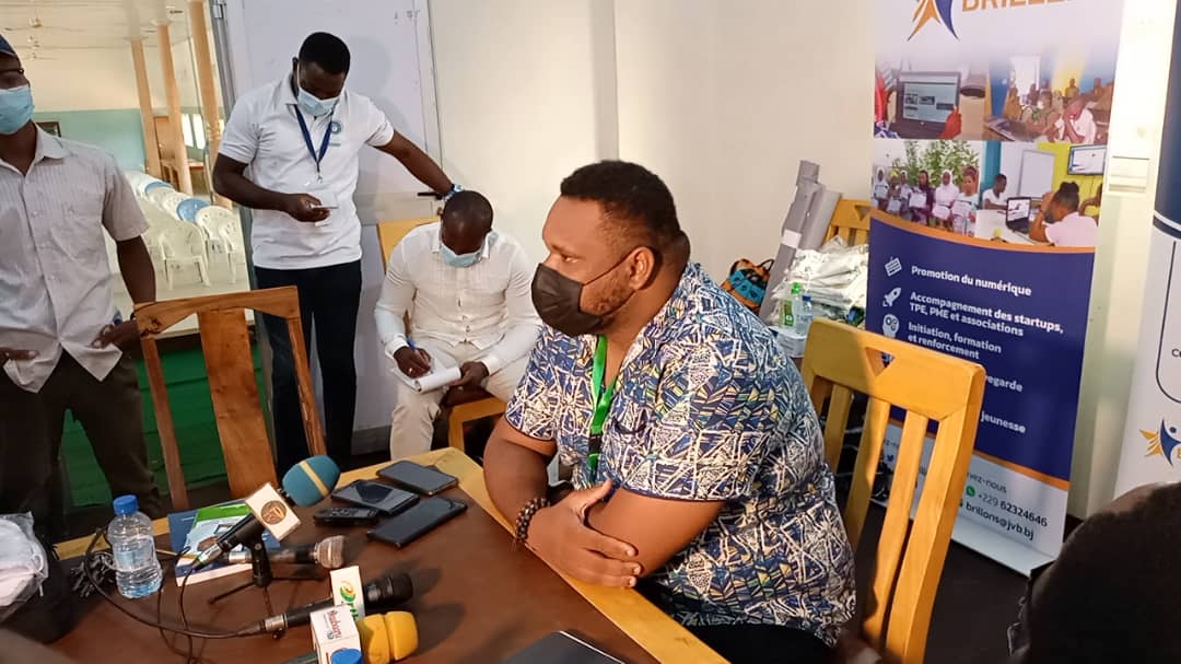 isocbenin's tweet photo. ✨Lancement officiel de IP WEEKS avec @jvbriller.
Les semaines de sensibilisation sur la protection de la vie privée sur Internet démarrent dans la belle ville de Parakou 🇧🇯. C'est parti pour plusieurs activités de renforcement de capacités.
#IPWeeks #Privacy #Security #Team229 https://t.co/XvsIgs8Yeg