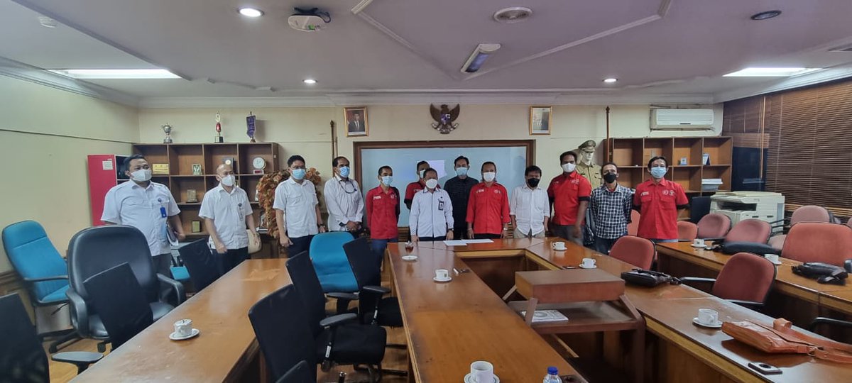 dit_binariksa's tweet photo. Audiensi dengan Federasi Serbuk Indonesia, 8 November 2021. https://t.co/ZZYUYpYqfy