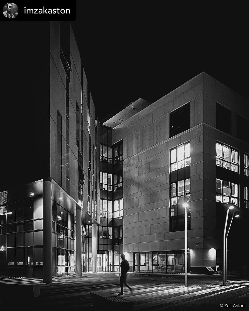 UWEBusinessSch's tweet photo. Night time shots of Bristol Business School hit differently 🖤

Thanks to Zak Aston on Instagram for this photo. 
#BristolBusinessSchool #MyUWEBristol https://t.co/BqioNOK3gX