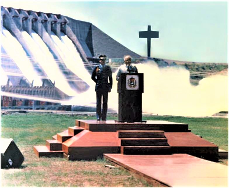 EMBALSE GURI. #Bolivar. Previsto: planes nacionales de electrificación de 1947 y 1956. Iniciado: 8/8/1963 (Betancourt). Inaugurado: 8/11/1968 (Leoni). I etapa culminada en 1978 (Pérez). Etapa final terminada: 8/11/1986 (Lusinchi). Capacidad: 10.000 MW. #8Nov #ObrasDeLaDemocracia