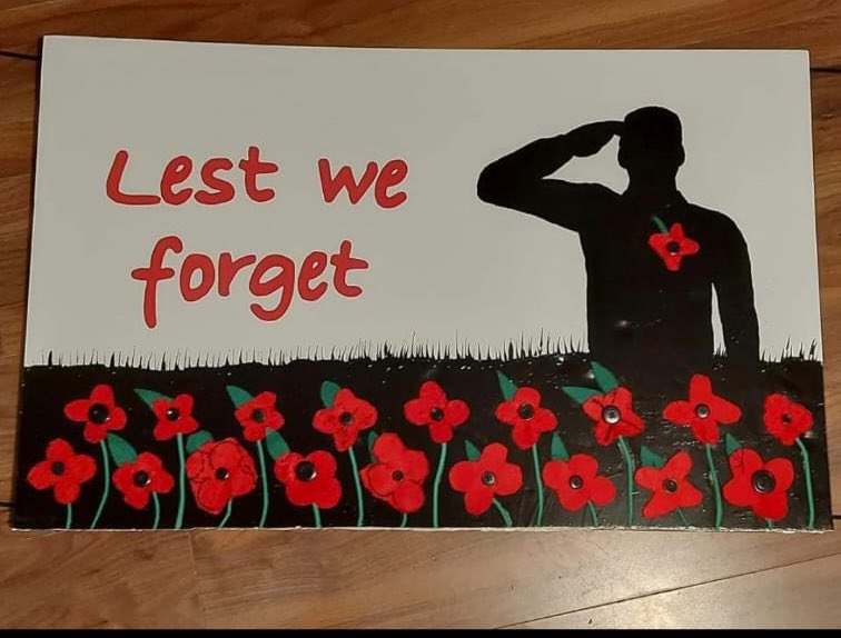 Amazing work from Elphinstone Primary Youth Club who made these poppies for Remembrance Sunday.


A very well done to everyone involved!


@Elphytweets <a href="/ConnectedComEL/">East Lothian Council’s Connected Communities</a> <a href="/ELCouncil/">East Lothian Council - news and information</a>