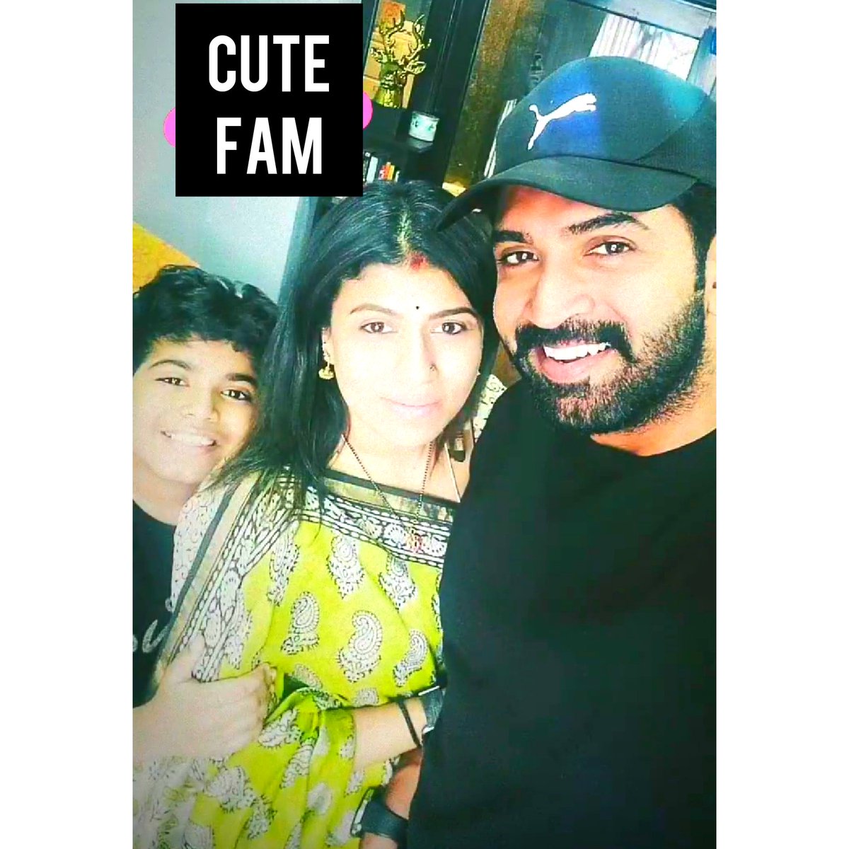 allindiaavfc's tweet photo. Happy family! Cute family!😍
#ArunVijay | #AarathiArun | #ArnavVijay | #AV | #JuniorAV
@arunvijayno1 💖
@rameshlaus @Riyaz_Ctc https://t.co/oBCDz9BmrT