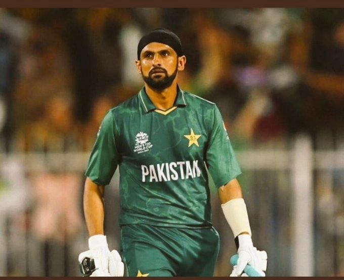 Mz_planet's tweet photo. Classy batting by @realshoaibmalik 🔥🔥🔥 Experience always matters👌🏻 https://t.co/5ZuzypQ3jm