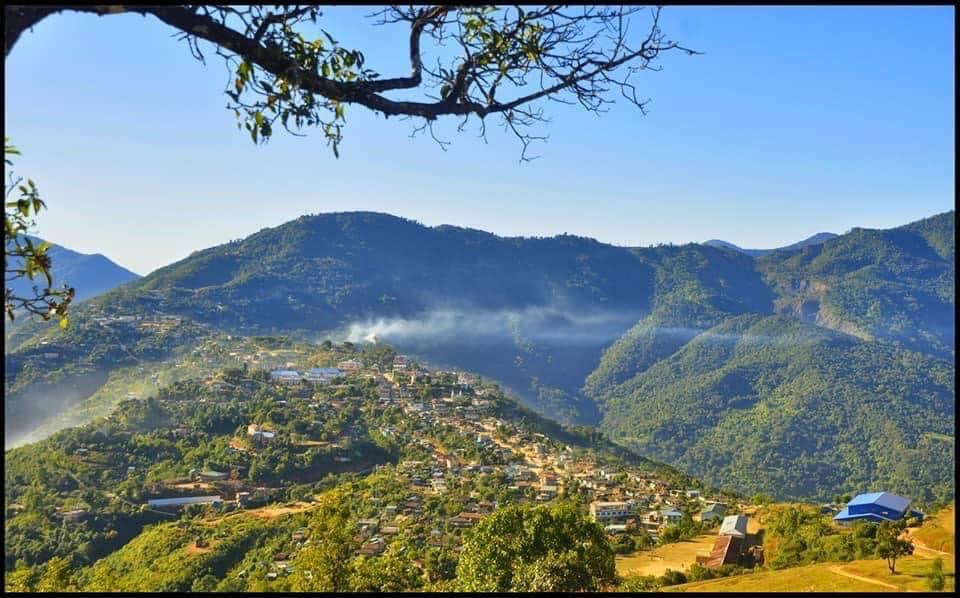 TheChindwin's tweet photo. Myanmar army has ransacked, looted and destroyed so many homes of Tuishih, Walanpi, Kalar, Lesin, Thebuai, and Vankai villages  in Matupi, Chin State. The regime army also killed many animals, destroyed solar, schools and forcibly displacing 1850 civilians due to the shelling. https://t.co/5vbW0C3S5f