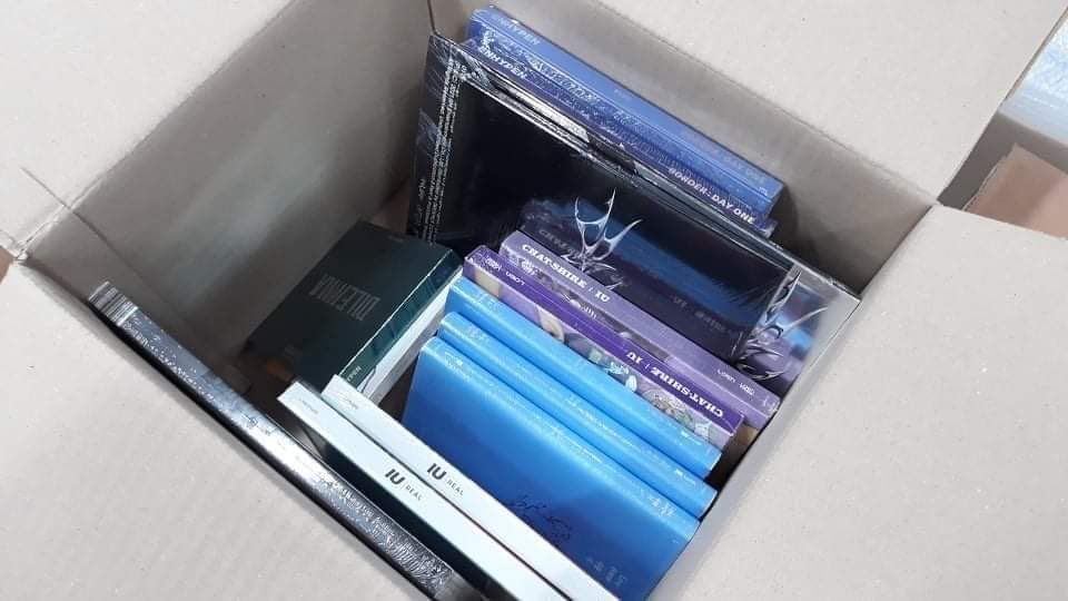 seoulfindsph_'s tweet photo. #SFPH_Updates
🧶BOX 7: currently sorting & packing please wait for your arrival notice
🧶1B FETA Savage: notified for delivery
🧶BOX 8: waiting for remaining sealed albums to be received by our consol for shipout.
thank you for trusting us! ^_^ https://t.co/sf3YnCzF5m