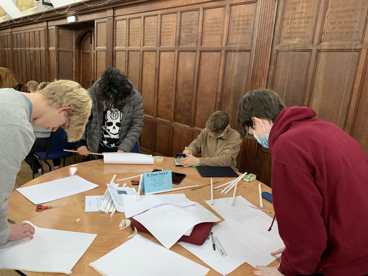 KSBScience's tweet photo. Engineering Challenge 2021:
Design and build a model for a National Ecocentre for the UK and to design and test a turbine to propel a wind-powered car. @KSBScience @KSBDT @KingsBruton #KSBPhysics #KSBDesignTechnology #KEBSixthForm #KSB5thForm https://t.co/ybEWFTc8qd