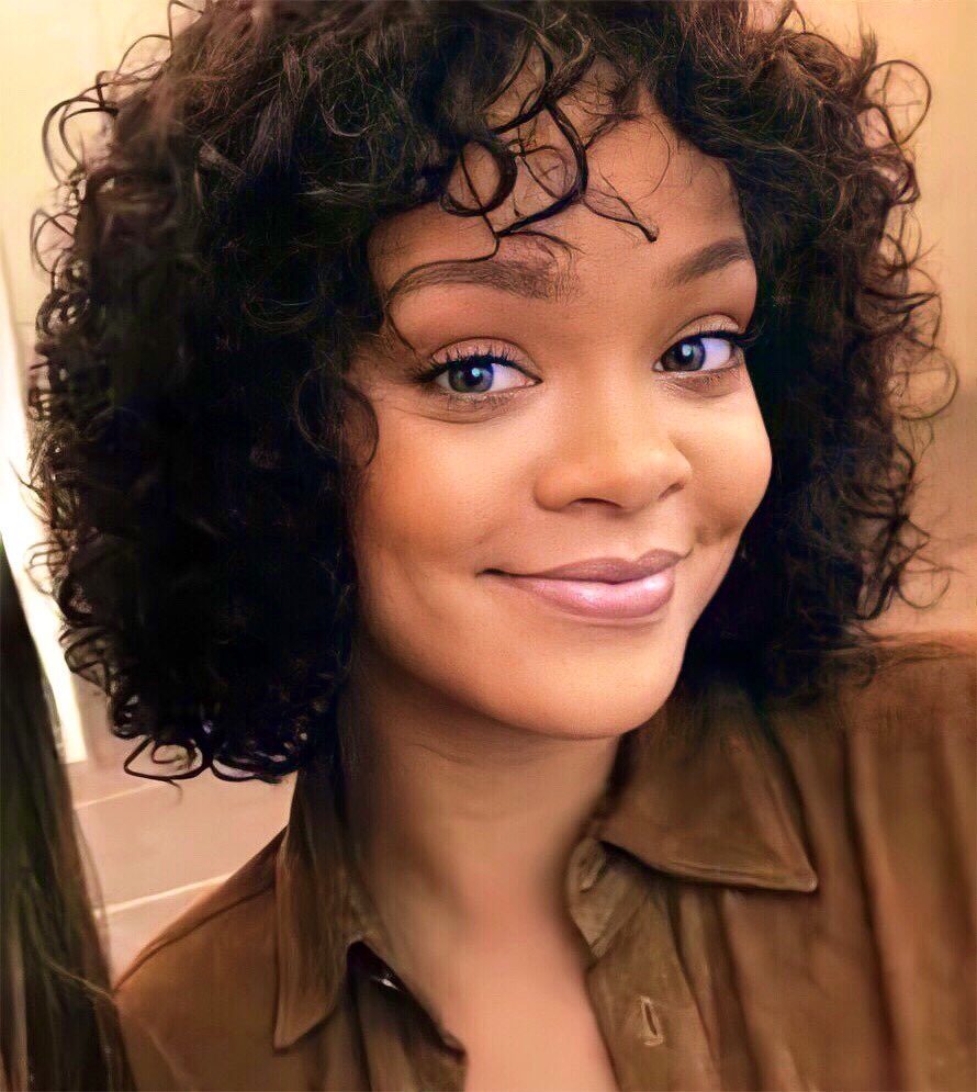 frosncurls's tweet photo. Rihanna voicing “Tip” from the movie ‘Home’ totally makes sense now 😭❤️
These pictures did it for me! https://t.co/cicej64a4F