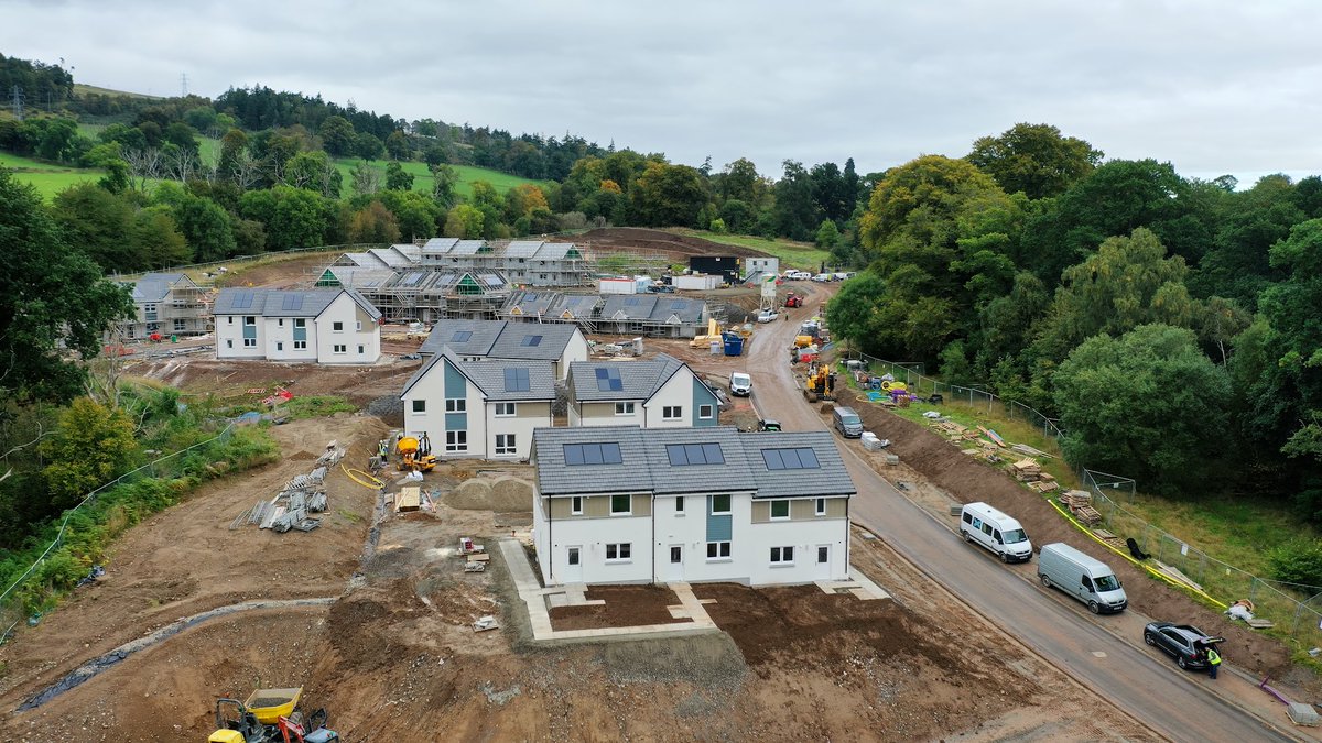 CapstoneCLTD's tweet photo. Here are some recent drone photos showing the progress at our Castlepark, Dingwall housing development for @albynhousing. https://t.co/7JHs8pUrwu