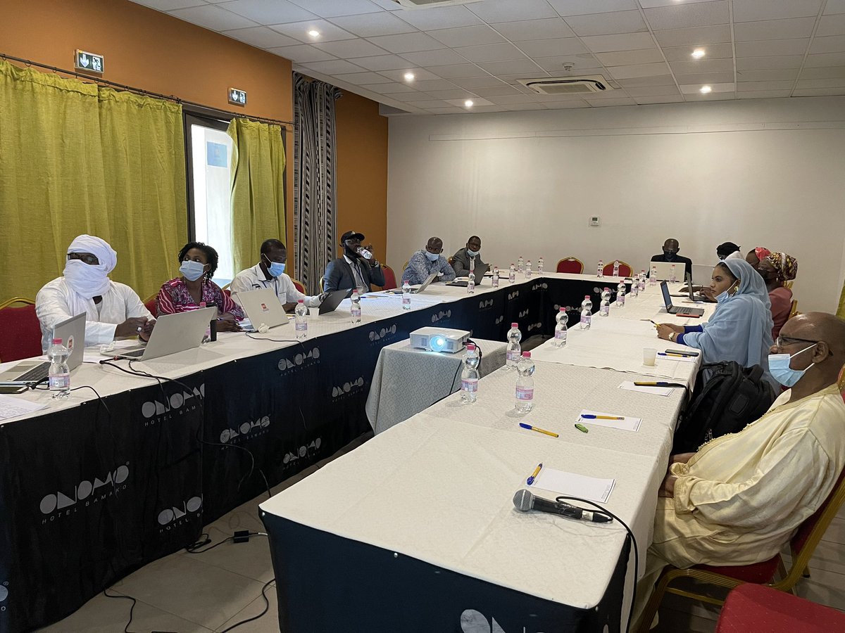 NOuefane's tweet photo. Nous participons aujourd’hui lundi 8 novembre 2021 à l’atelier national du groupe de travail documentation civile sur les leçons apprises quant à la problématique de l’accès à la documentation civile pour les PDI.
#NRC
#Unicef
#DNEC
#ONGAsdemin https://t.co/xDXPKMTHLA