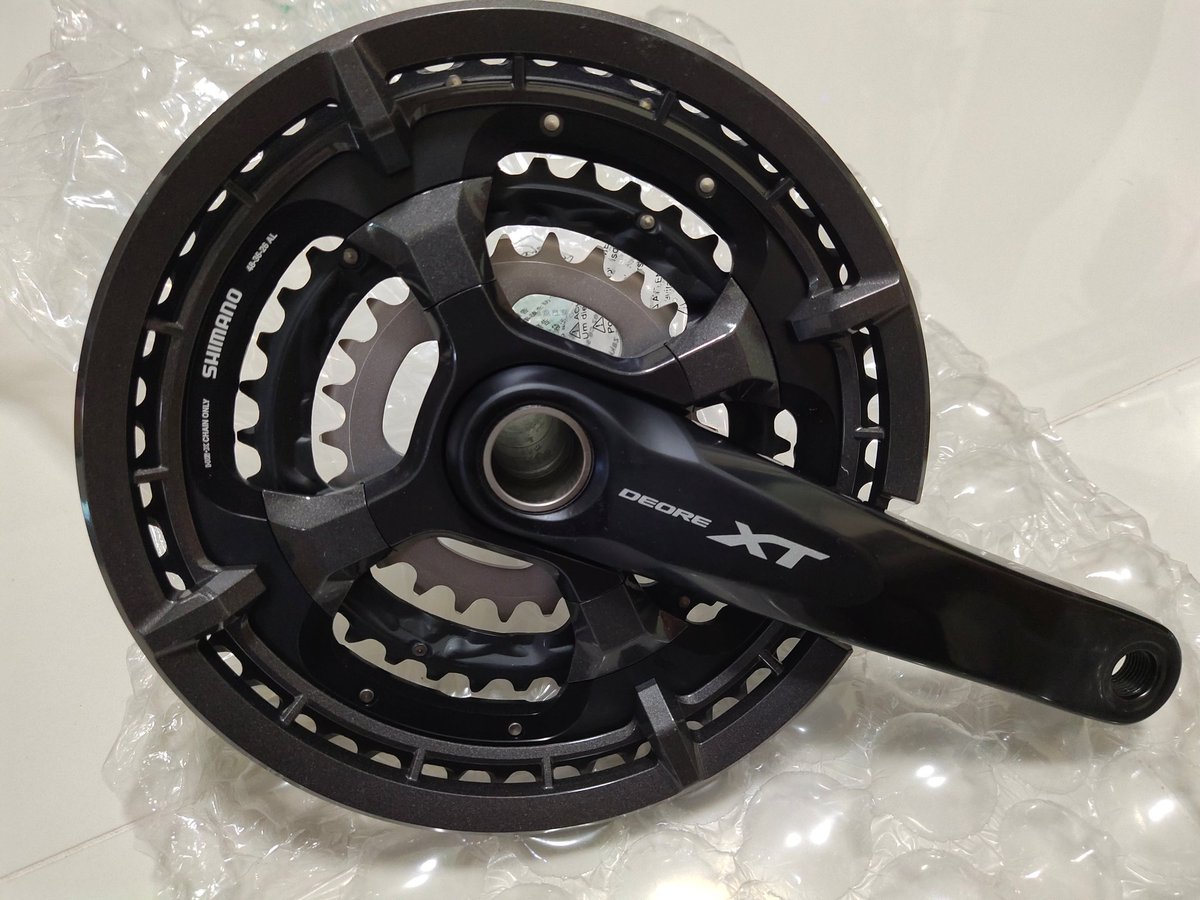 ALanPack3's tweet photo. @ShimanoMTB hi there, I have recently bought a new MTB XT decore FC-T8000 crank set. However am not able to find a front derailleur for this set. I am from singapore,bought in lazada sales. Can you please guide me to a dealer who is selling the front derailleur for 48T https://t.co/wHXyngyC69