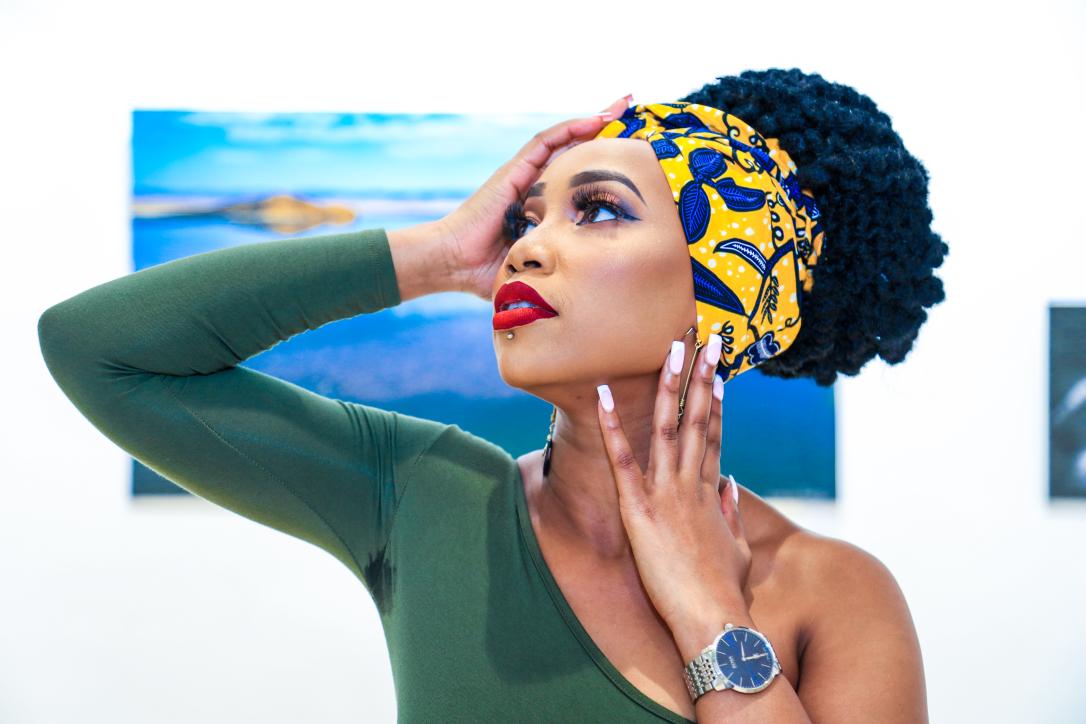 misskatiwa's tweet photo. Look at you, glowing with self love and becoming a magnet of vibrations....am proud of you 👏 🌟...#novembergirl #birthdaymonth #birthdaygirl #caribbeanqueen👑.
Hair stylist @funkie_trendz
Makeup 💄 @nashafaces
Stylist @glam_by_cess https://t.co/BVDRIXLmFV