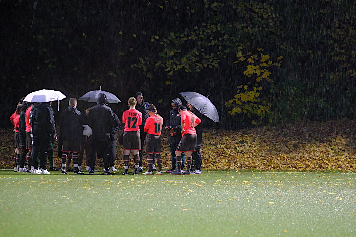 MvsSchramm's tweet photo. FCSP1frn gewinnen bei Komet Blankenese in der Landesliga. Neuntes Spiel - neunter Sieg #fcsp @DUEV1910 @uev1910 @MillernTon 

https://t.co/N0u01yT1kl https://t.co/HnOltWJYDD