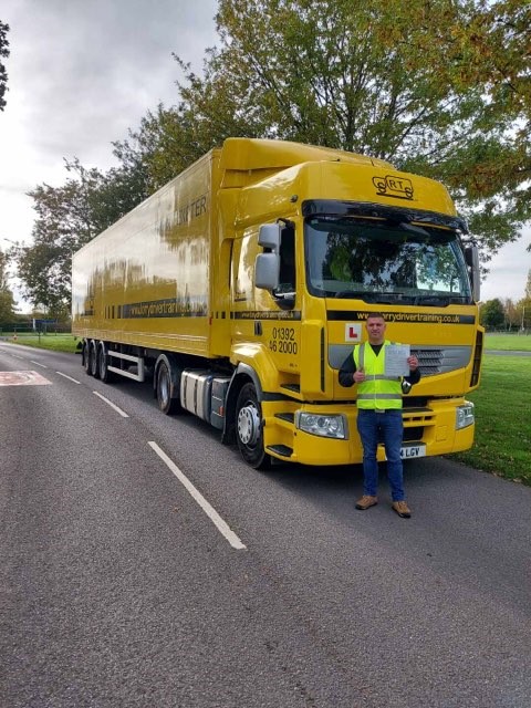 PRMGreenTech's tweet image. Congratulations to Bart who has passed his Class 1 license! 

Well done Bart. 🎉🎉