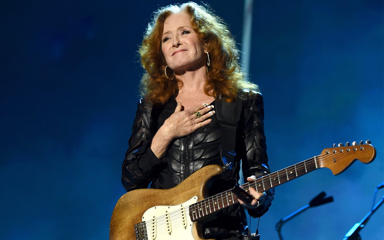 Happy Birthday to Bonnie Raitt, 72 today 