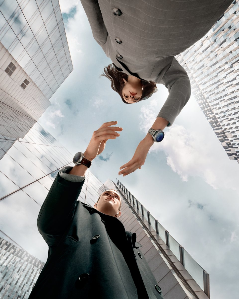 HuaweiZA's tweet photo. Stay connected 24/7 with Bluetooth calling and MeeTime calling right from your wrist, on the #HUAWEIWatch3! 
Buy yours NOW starting from R7 299 from the HUAWEI Store 👉  https://t.co/SQvshJoKXm or selected Vodacom stores.
#ClassIsTimeless https://t.co/BQIUDkuGU1