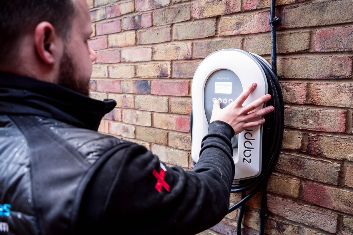heathelectrical's tweet photo. Another Zappi charger going in, ready for the customer to start making use of as soon as their electric car arrives.
#FutureMK #EV #evcharger #evcharging #zappi #myenergi #zappicharger #Electric #ElectricDriving #ElectricVehicle #FutureProof #MiltonKeynes #sustainableliving https://t.co/NNlwZyqFn8