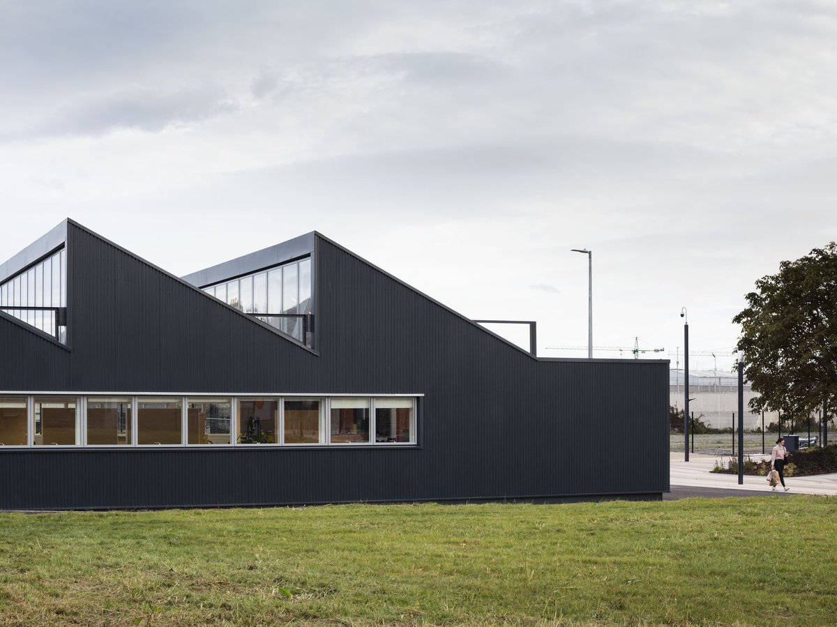 afasiaarq's tweet photo. scullion . plus
printmaking studio . dublin | posted by afasia | daily entries on contemporary art and architecture #afasiaarchzine #afasiaarq
https://t.co/kulglFy7RH
printmaking studio . dublin #scullionarchitects . #plusarchitecture. photos: © aisling mccoy
The Printmaking Wor https://t.co/b8mFxyjG7G