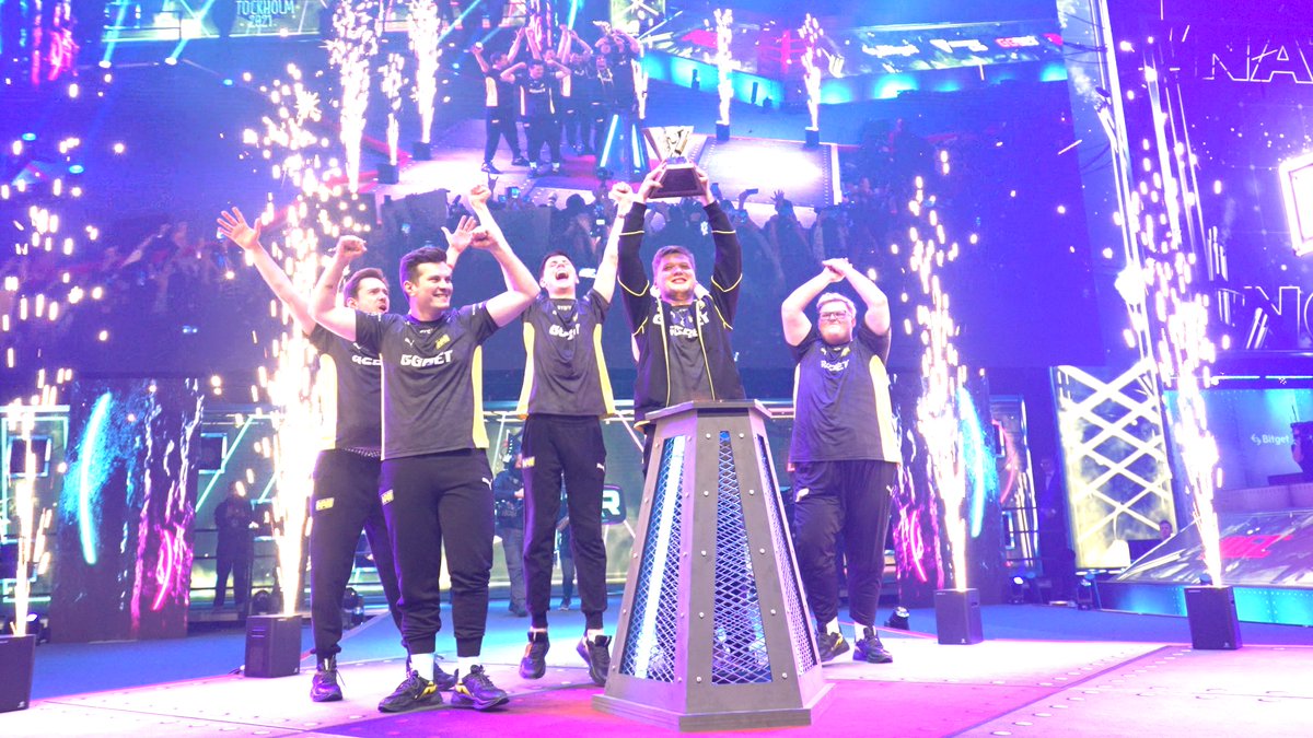 Десятиліттями наші кіберспортсмени завойовують титули, вирізняючи Україну на світовій мапі. Учорашній день не став винятком. Український клуб <a href="/natusvincere/">NAVI</a> вперше у своїй історії переміг на Major-турнірі з CS:GO. Черговий успіх, що надихає багатьох!