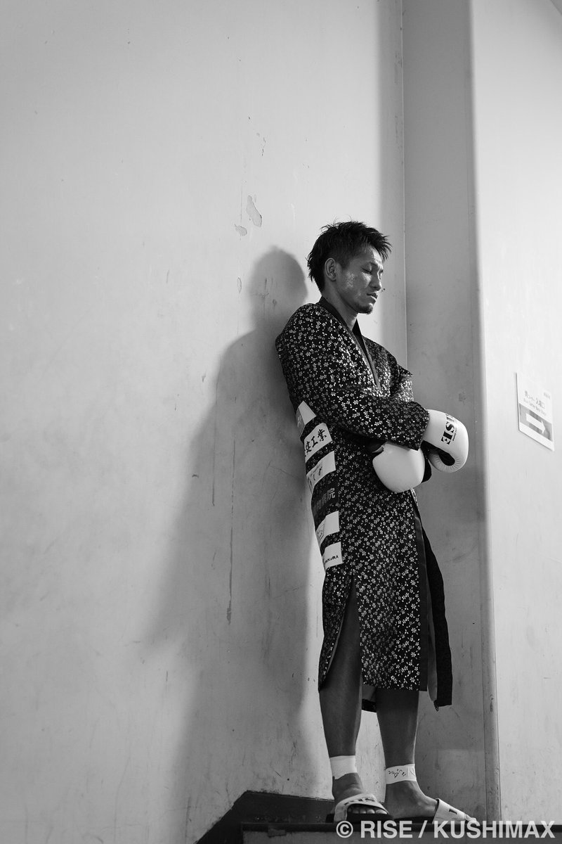 kushima_makoto's tweet photo. “RISE.152”
#石月祐作 

#rise #rise152 #kickboxing #karate #boxing #mma #backstage #blackandwhite https://t.co/qOyJtDK7mW