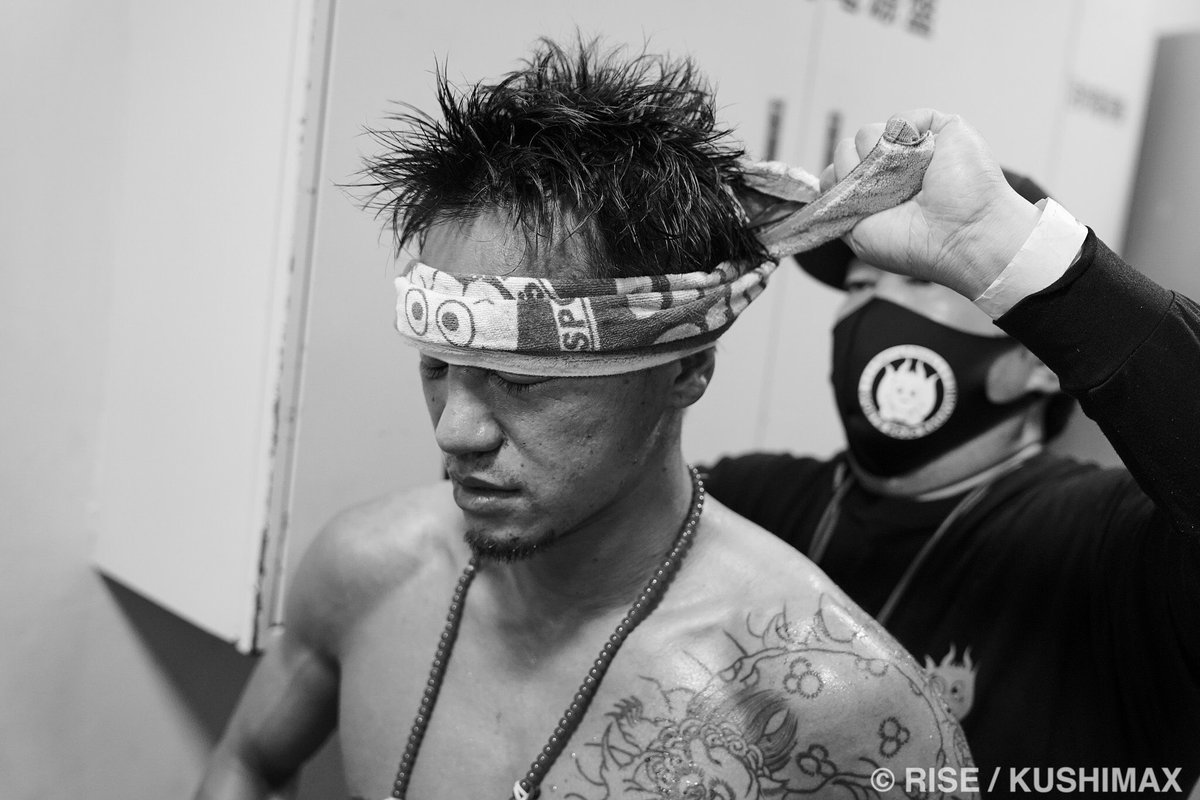 kushima_makoto's tweet photo. “RISE.152”
#石月祐作 

#rise #rise152 #kickboxing #karate #boxing #mma #backstage #blackandwhite https://t.co/qOyJtDK7mW