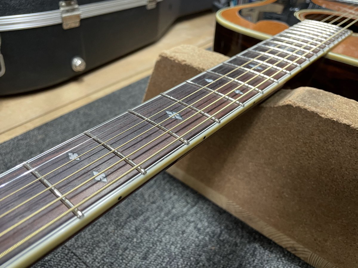 YOSguitars tweet picture