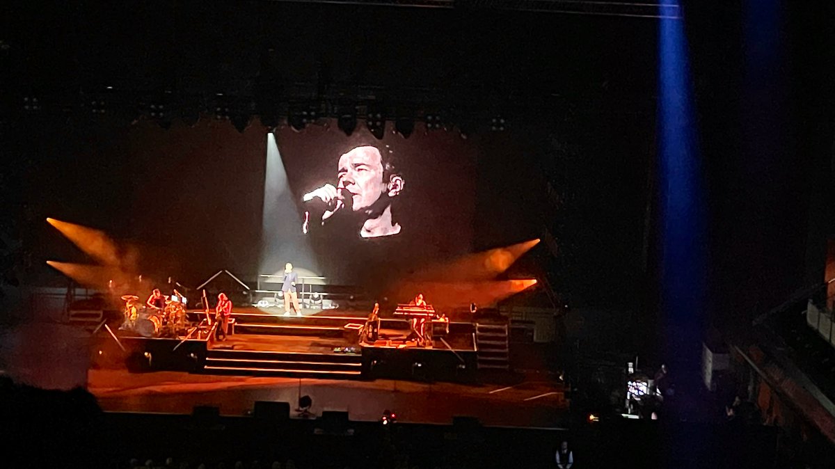NicoleRedWilde's tweet photo. Rick Astley Bonus Arena 07/11/2021 #RALIVE2021 https://t.co/nE8EWsJkdc