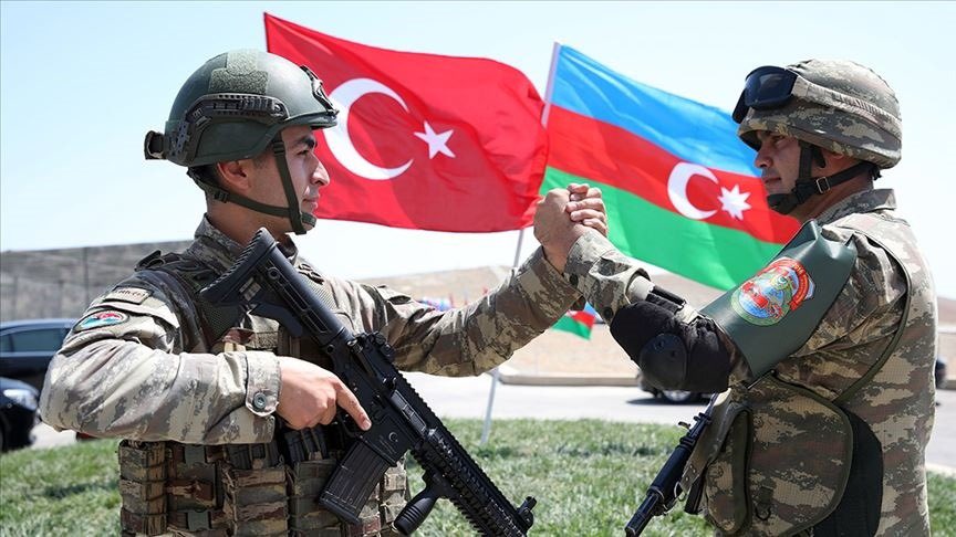 Verilen şanlı mücadeleyle gelen #KarabağZaferi'nin 1. yıl dönümü ve Kardeş Azerbaycan'ın #ZaferGünü kutlu olsun.

Bu şanlı zaferde canlarını feda eden şehitlerimizin ruhları şâd mekanları cennet olsun.
#TekMilletİkiDevlet