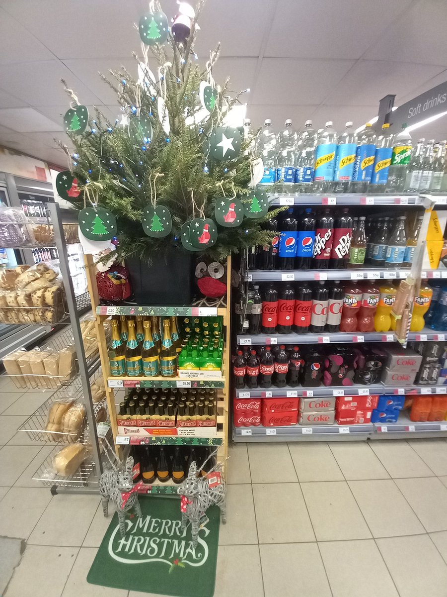 Looking festive at Lane Head Road <a href="/mycoopfood/">Central Co-op Food</a> <a href="/garton_matthew/">matt</a> @grahamwren2