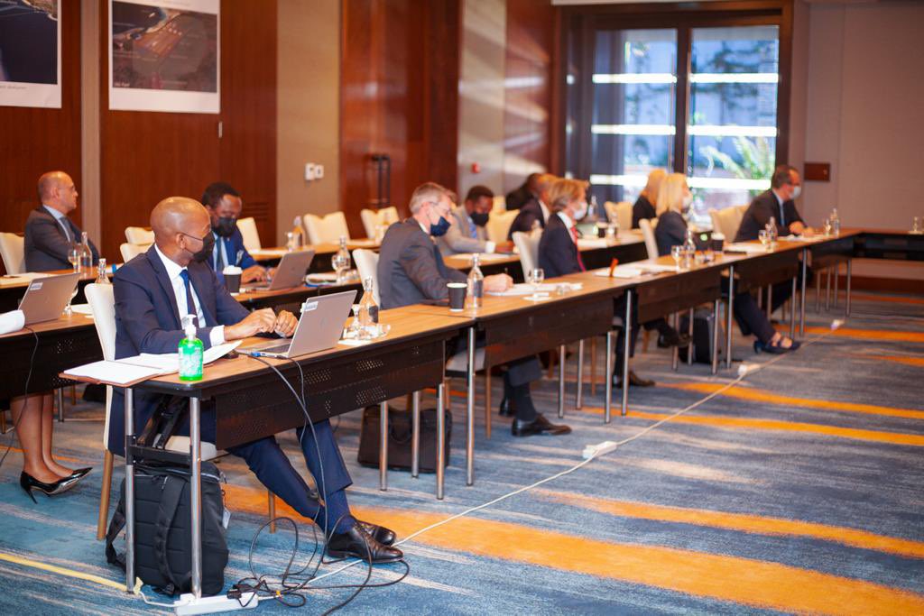 JMakamba's tweet photo. Today, I kicked-off negotiations for the $30bn Tanzania LNG project. The project will transform our economy. For the past two months, we’ve worked hard behind the scenes to get here. We’re confident that a Final Investment Decision will come sooner than is traditionally the case. https://t.co/gjAEtY3HYt