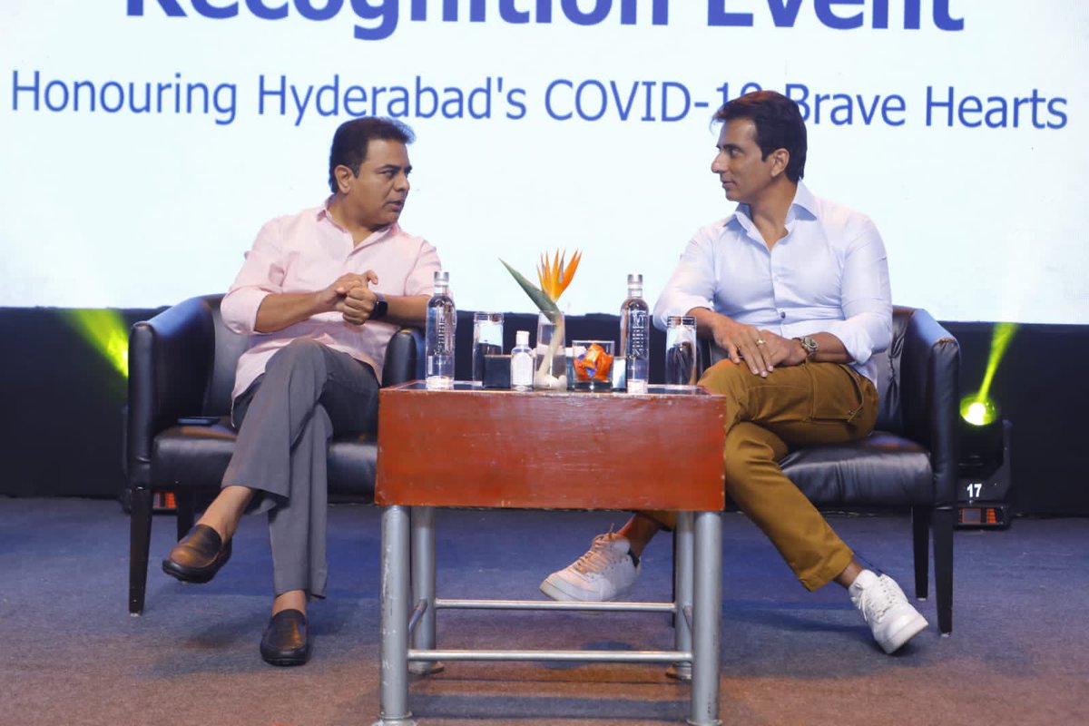 idlebraindotcom's tweet photo. COVID warriors, NGO's and corporates worked in Telangana are felicitated by @Sonusood, Hon'ble Minister @KTRTRS Principal Secretary of IT E&amp;C  Sri Jayesh Ranjan garu. The event is hosted by @TelanganaSIG the CSR cell of govt of Telangana  

 #tsig #telangana #tsocialimpactgroup https://t.co/Uehfk5J5OA