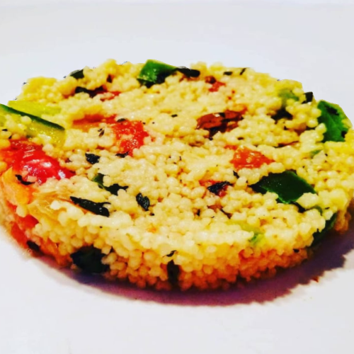 Fredlbn's tweet photo. Taboulé que j'ai fait hier en suivant la recette du livre "Cuisinez bien accompagné" du Chef Etchebest.
J'ai rajouté des raisins secs parce que j'adore les raisins secs😍
.
Bon appétit🙂
.
#chefetchebest #programmementor #cuisinezbienaccompagné #taboulé https://t.co/wUJNOkWFI1